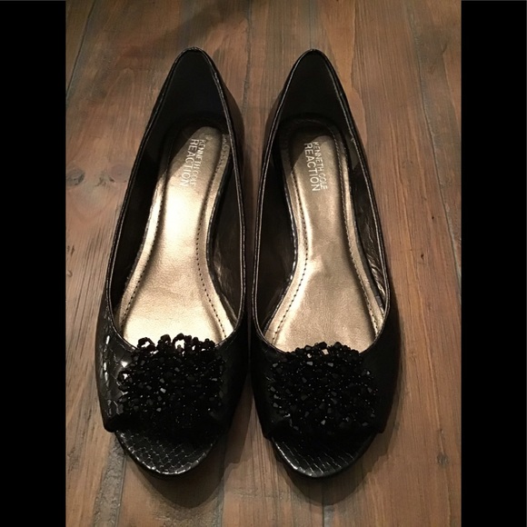 kenneth cole reaction flats